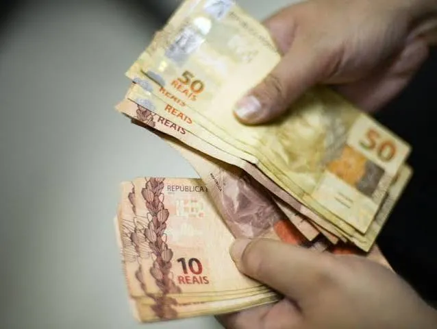 Prefeitura de Cabedelo antecipa salário de outubro para hoje e transfere ponto facultativo para sexta